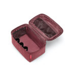 FF3104_beautycase_twist-maroon_reisenthel_D_01